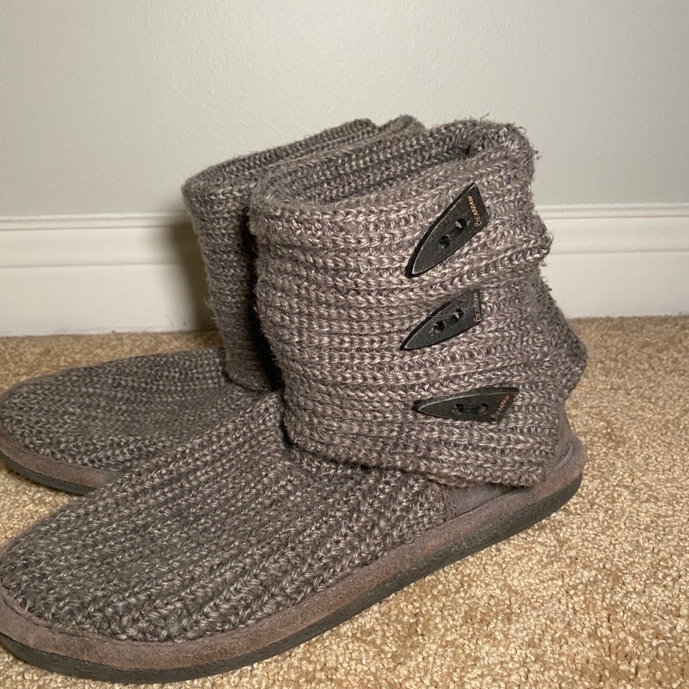 Bearpaw Sweater Boots